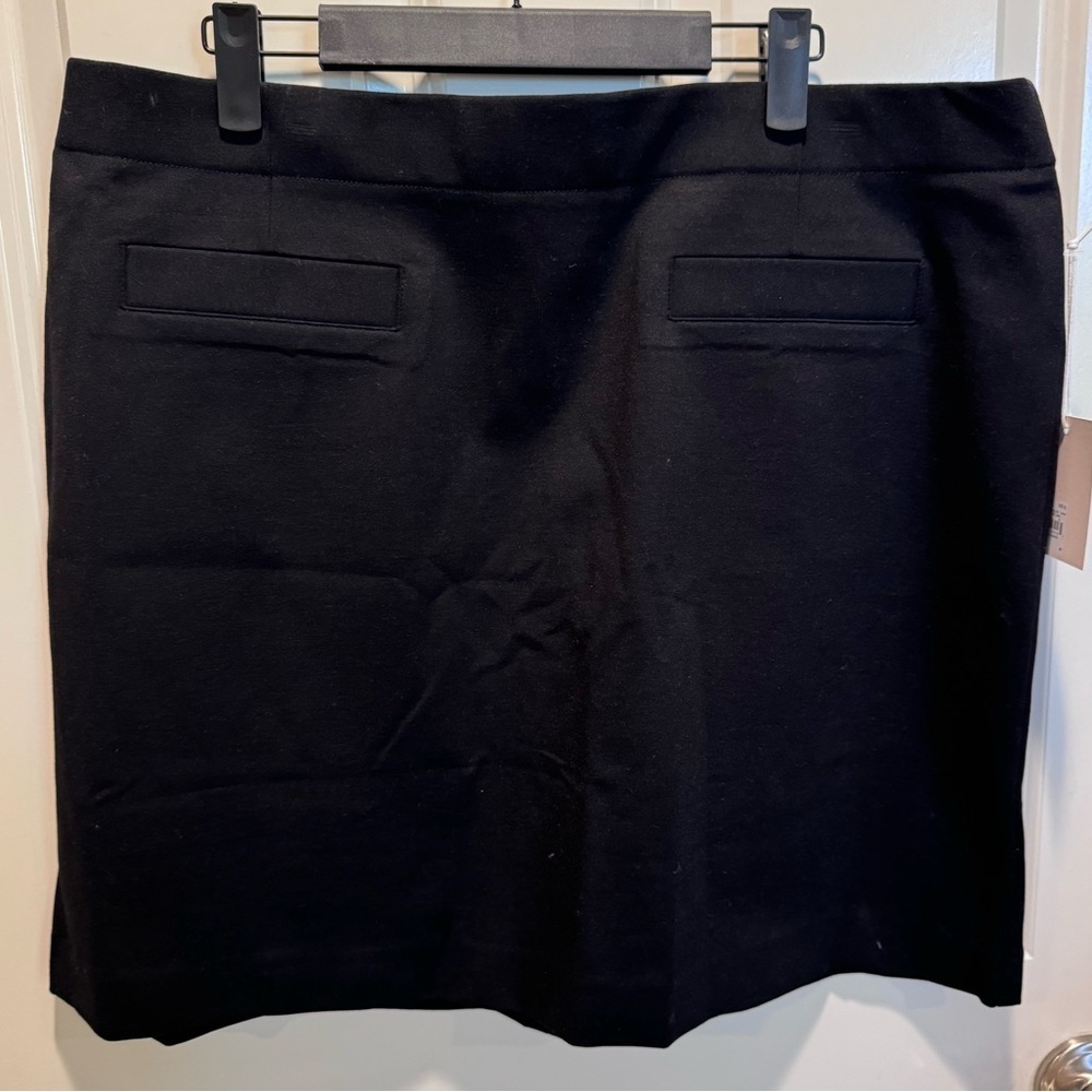LC Lauren Conrad Black Pencil Skirt